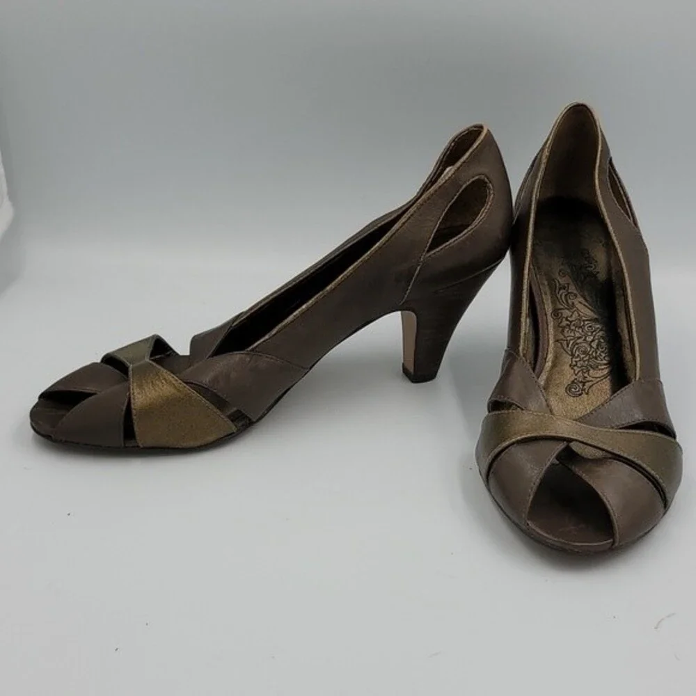 Matisse peep toe leather pumps Sz 8.5 Brown Pewter